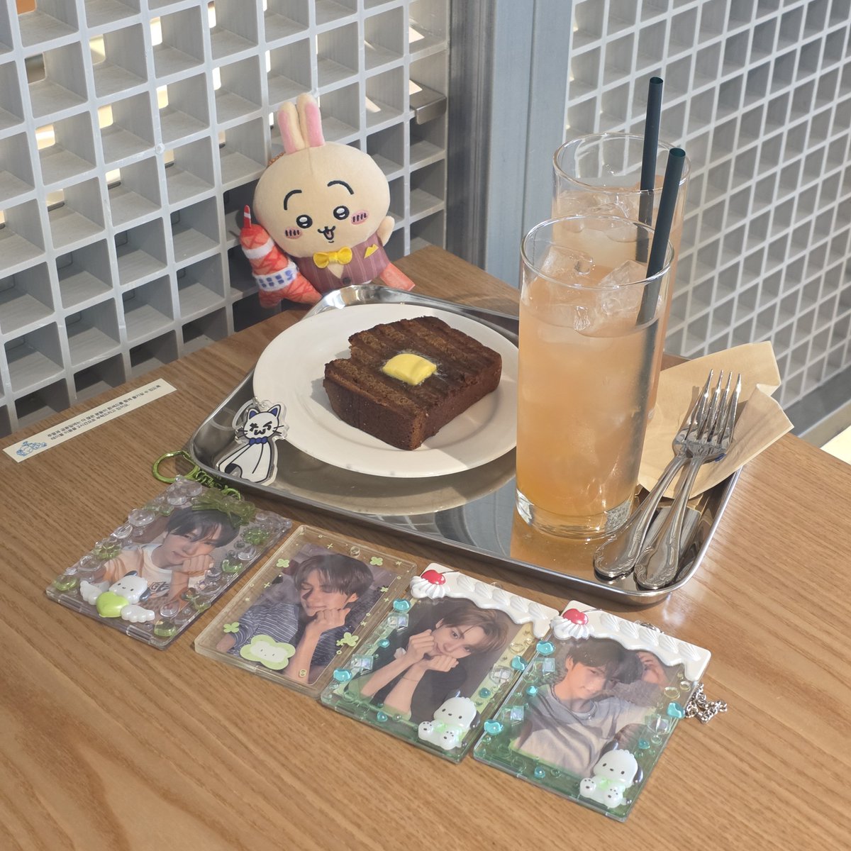dearchun531's tweet photo. 아침부터 짜장면먹겠다고 서촌갔는데 짜장면 빼고 다먹은 하루 🫠
@young_j05 https://t.co/c8PKFMIp9q