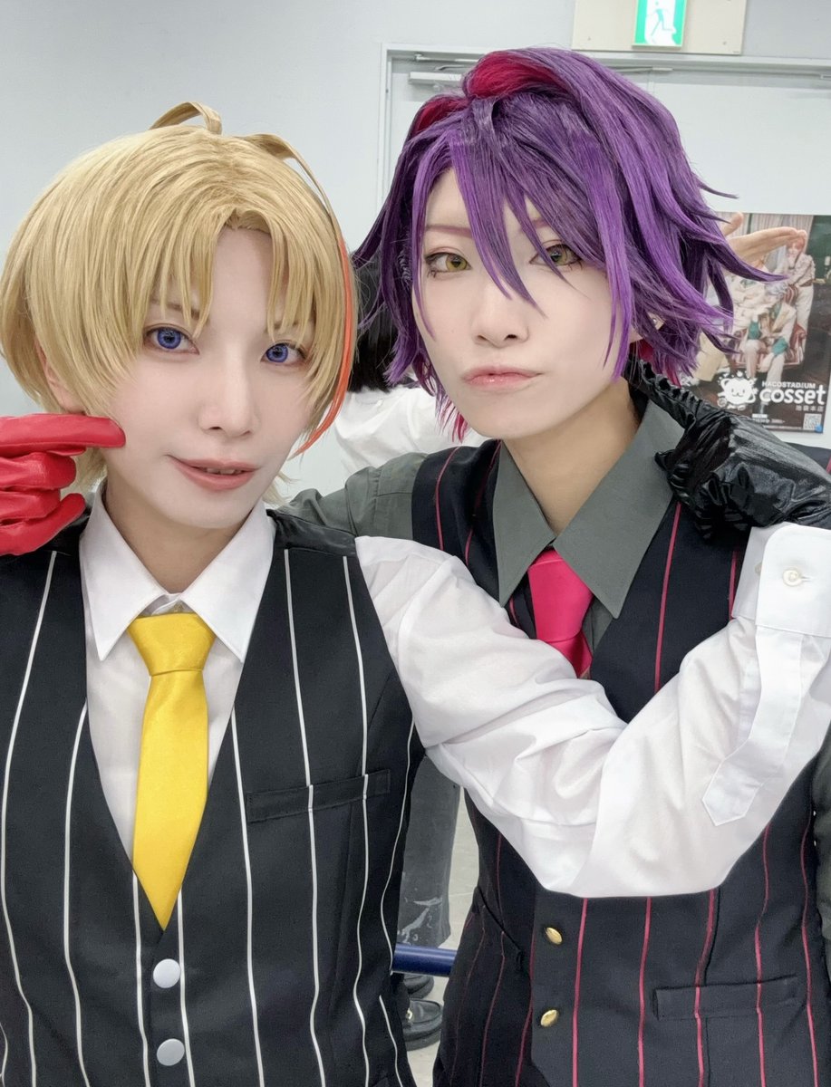 i7obasan's tweet photo. 推しのお誕生日にa!おりました！
愛ﾜﾅ〜カッフェ！
楽しすぎたね！ドーナツかわ！🍩

cos⚠️ https://t.co/APfWnEUVTc