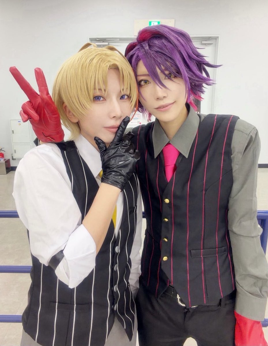 i7obasan's tweet photo. 推しのお誕生日にa!おりました！
愛ﾜﾅ〜カッフェ！
楽しすぎたね！ドーナツかわ！🍩

cos⚠️ https://t.co/APfWnEUVTc