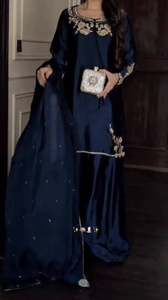 uffff_Teriada's tweet photo. A party wear please 
#BhavikaSharma #DrSeherBaig
#SeherHoneKoHai https://t.co/41kuGtO1Tm