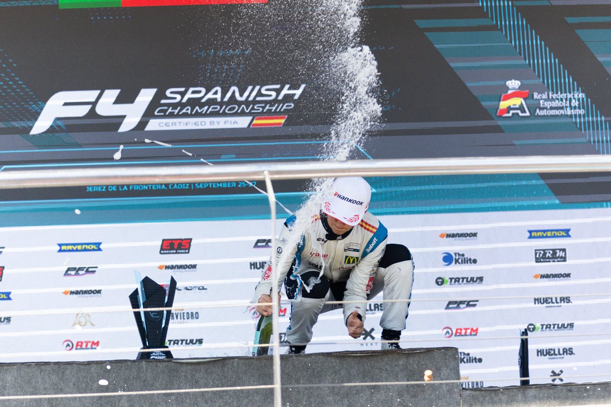 Italiaracing's tweet photo. Jerez, gara 1: #Monteiro vince e convince - @F4Spain
https://t.co/td4Z9bGLFL https://t.co/YWfH9XQEBr