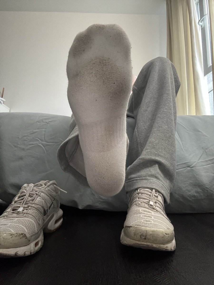 MasterJules99's tweet photo. Viens nettoyer mes cho7 nike sales 😈 #cashmaster #alpha #cho7 #nike #moneyslave #paypig #boss #faggot https://t.co/NG6a4weXYk