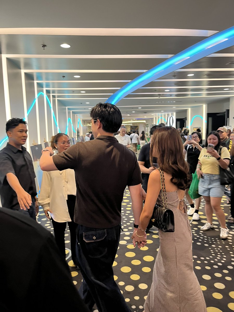 _jolensss's tweet photo. Sobrang ganda ni az grabeeeee https://t.co/yvjWvjZK7s