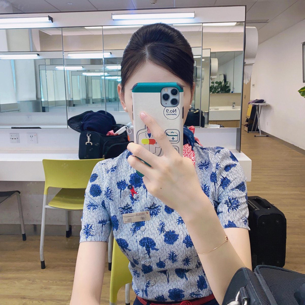 DayennLopes's tweet photo. 东航在飞空乘，喜欢交友
希望能有机会遇上三观相同的朋友 https://t.co/0HbNmjDNV4