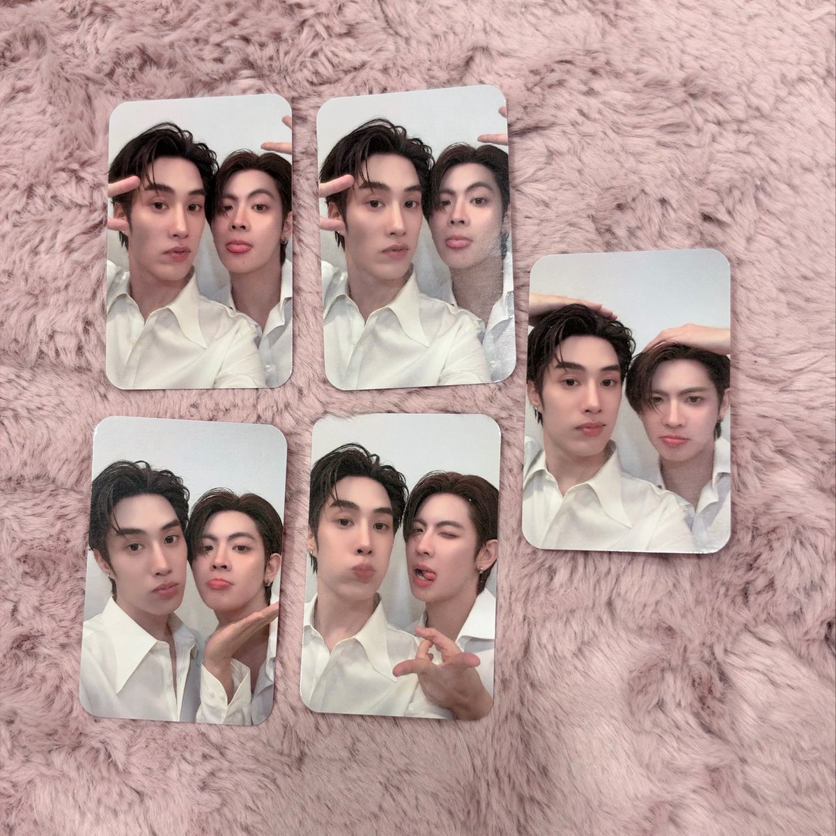 dearrinxs's tweet photo. โฟโต้การ์ดงานไลน์อัป 2026 
เติ้ลเฟิร์สวัน (คู่) 
ใบละ 250 ค่าส่ง 50 https://t.co/hD0MjE0NLt