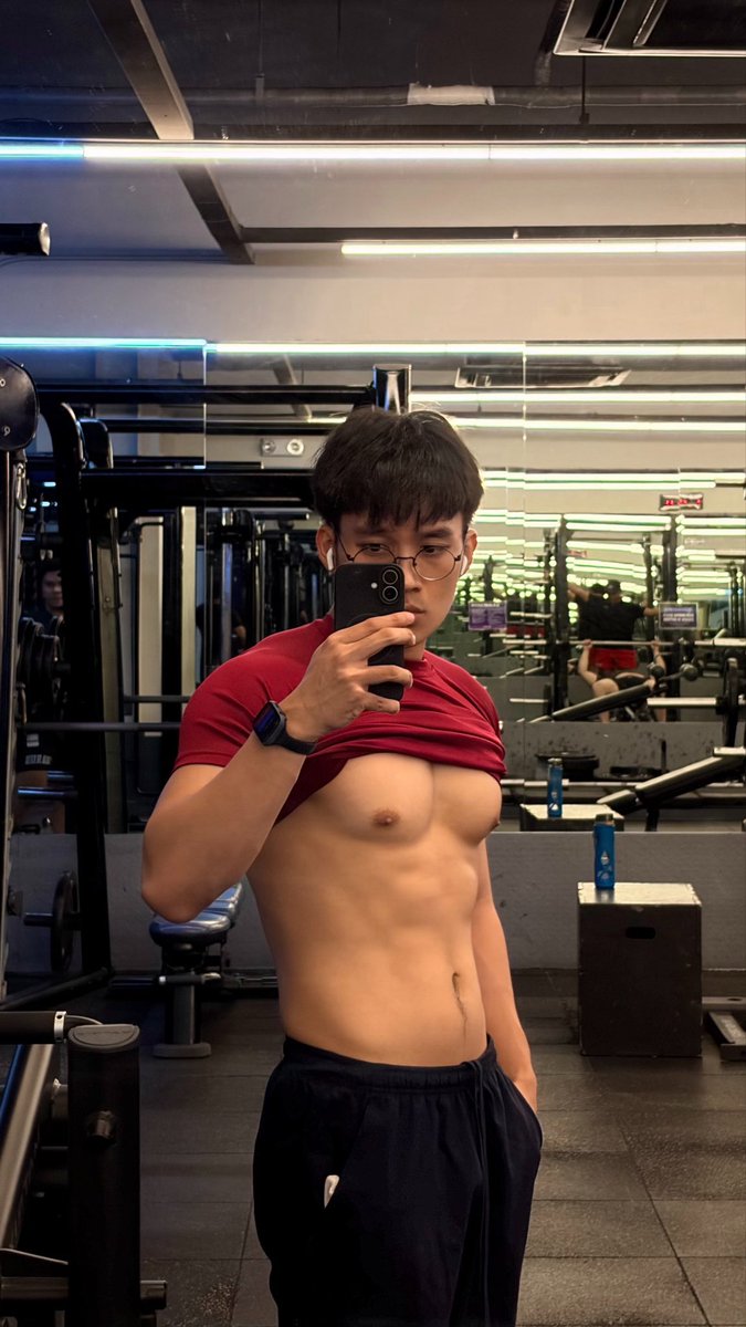 Tingx9z's tweet photo. กินนมมั้ยครับ https://t.co/3ZB7AnmDQO