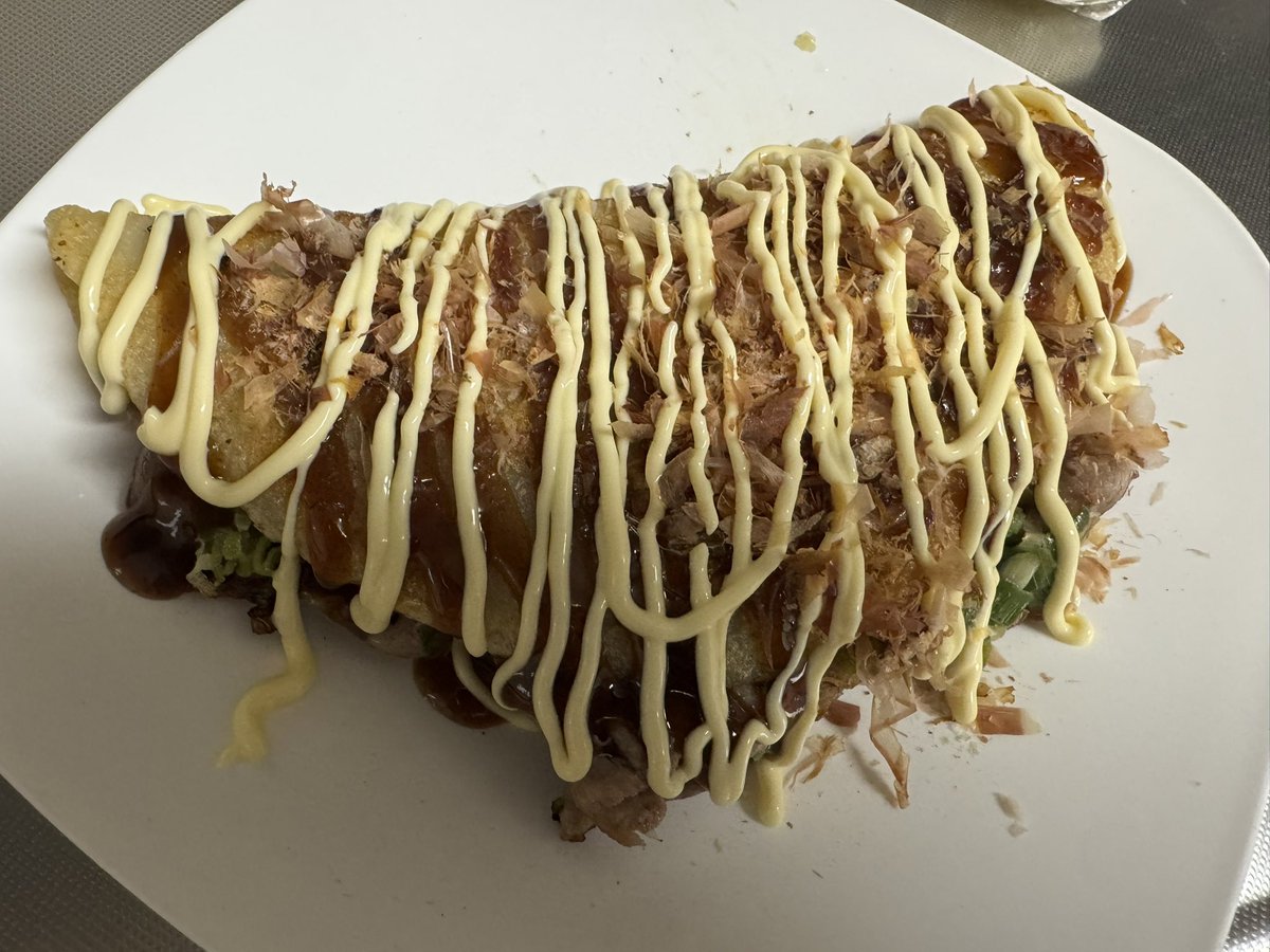 tomoyuki_913's tweet photo. 手作りお好み焼きでお酒飲んでる^o^
ほろ酔い気味です https://t.co/pnHNoh6BLP