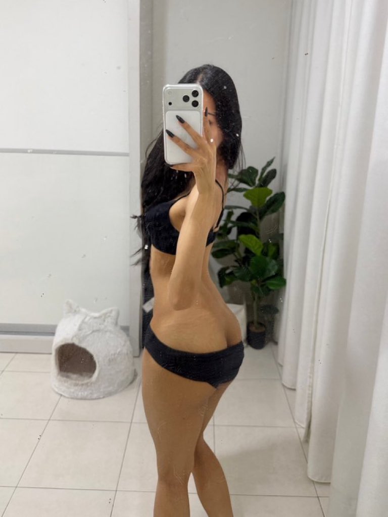 Aisyah7m's tweet photo. A little tease never hurt. #sgxmm #sgnaughty #sgnsfw https://t.co/NyD3c2wJib