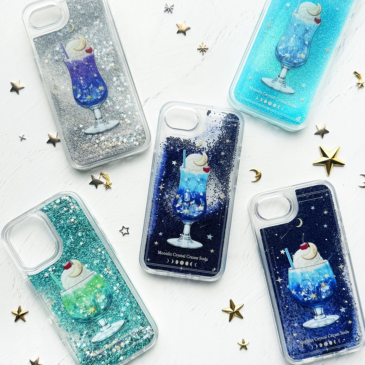 _lalaclover's tweet photo. 星空と鉱物のクリームソーダ
グリッターケースです✨

きらきら揺れるラメと、夜空色のクリームソーダを閉じ込めました🌙
クリームソーダのブルー、メロンソーダ、ヴァイオレットなど色違いもあります。 https://t.co/HDm8OVf7kS