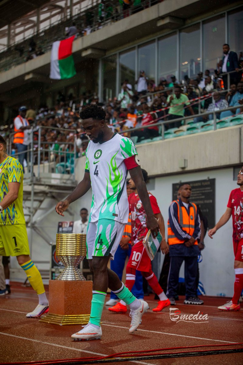 AmEmediong's tweet photo. What a night! 🇳🇬🦅
A comeback, two debut goals from George Ilenikhena and Moses Usor, and three points for the Super Eagles.

Nigeria 2-1 Madagascar.
Some nights you watch. Some nights you document history. 
#SuperEagles #AFCONQualifiers https://t.co/5qBkR7j2iw