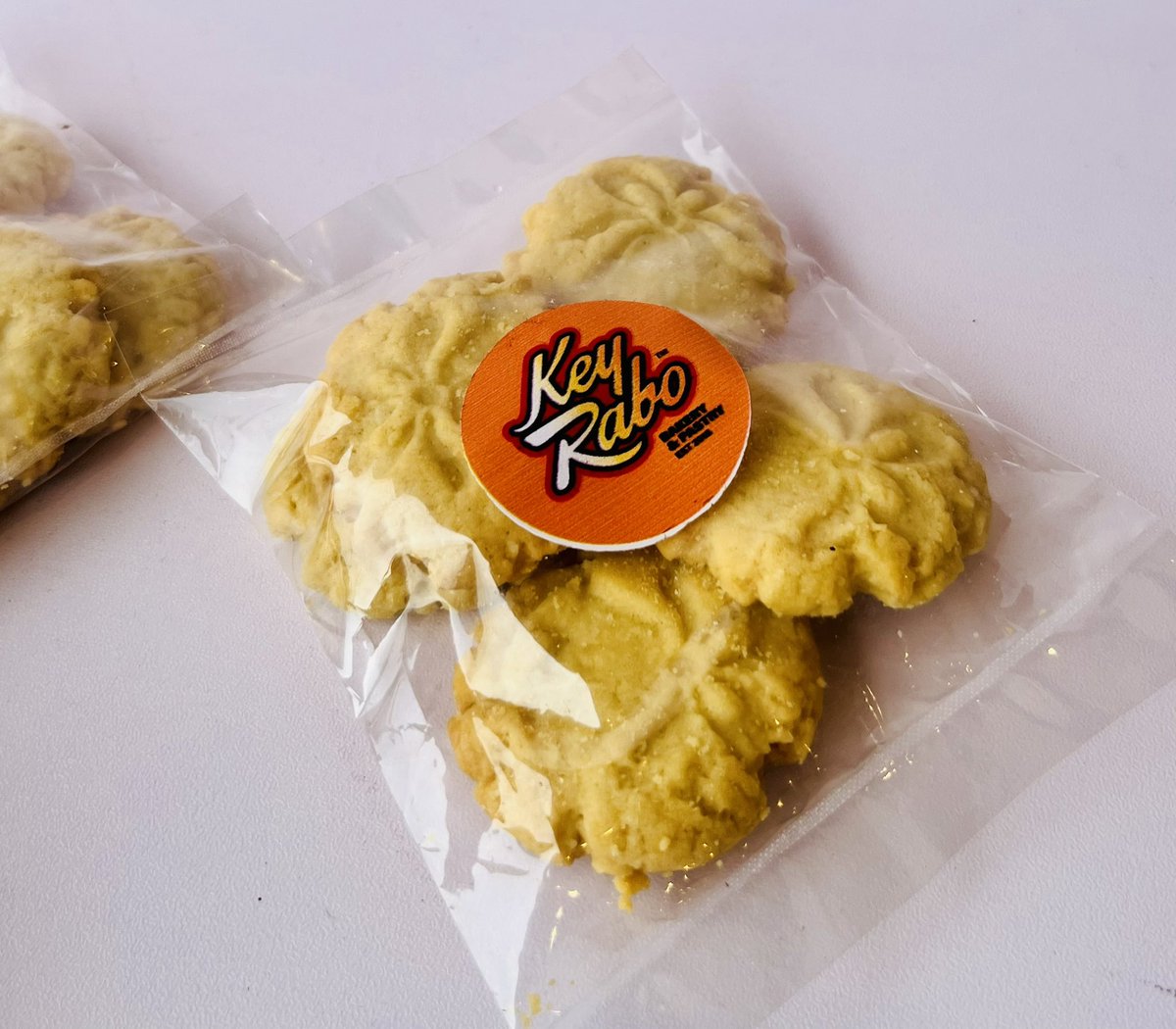KeyRaboUG's tweet photo. That ka 2k you picked as you were cleaning can get you a snack from us!
☎️ 0741107622
📍 Mutungo-Biina https://t.co/gspJRskvlI