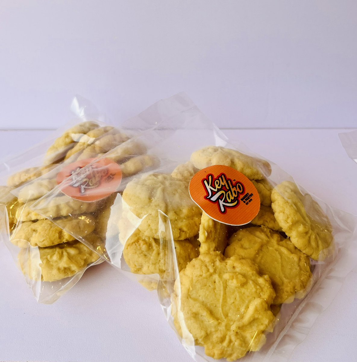 KeyRaboUG's tweet photo. That ka 2k you picked as you were cleaning can get you a snack from us!
☎️ 0741107622
📍 Mutungo-Biina https://t.co/gspJRskvlI