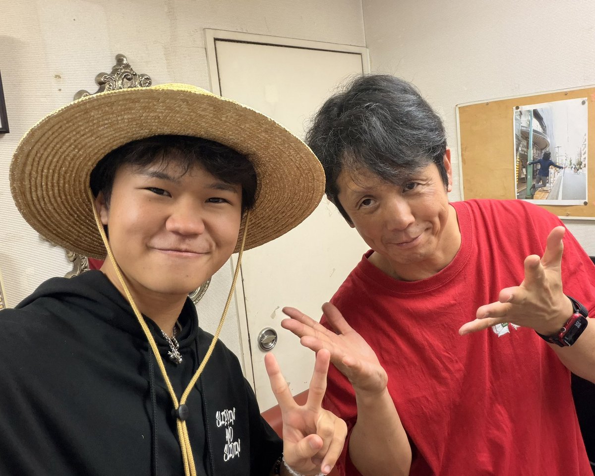 yutabon_youtube's tweet photo. 映画「偏向報道」の監督・脚本を務めた荻野欣士郎さんとコラボさせていただきました！欣士郎さんとは僕が11歳の時にコラボさせていただき、今回6年ぶりのコラボです！偏向報道に込められた思いや次作について。沢山お話をさせていただきました！後日、YouTubeに投稿するのでお楽しみに！ https://t.co/kxiJtRu4nd