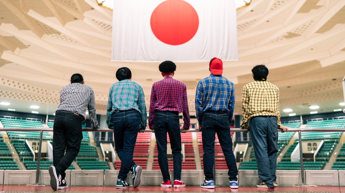 RAB_CREW's tweet photo. 2027年2月6日(土)

タイトル公開

LAST LIVE ROOTS 日本武道館
 「さよなら、またね。」

オリジナルメンバー5人で踊る最後のワンマンとなります
https://t.co/SyEqXFVXah https://t.co/Yd8EBbg6MK