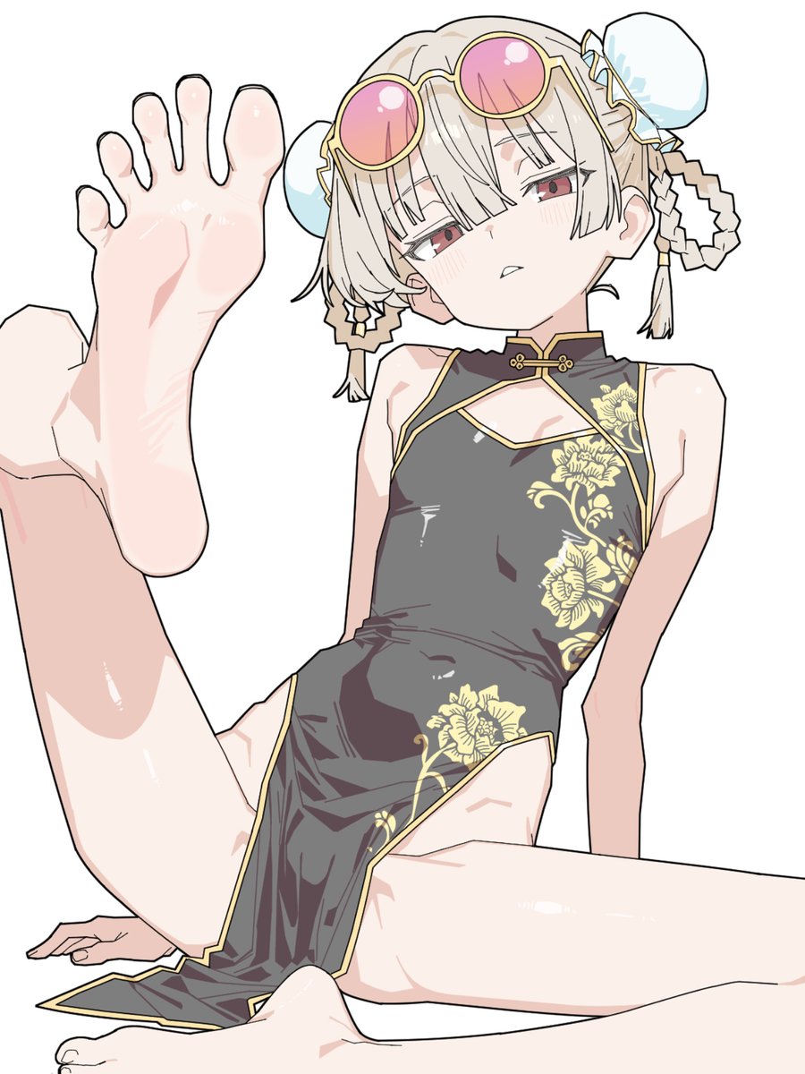 matuo3232's tweet photo. 特に誰でもない チャイナガール🐼 https://t.co/JFgtYDAeiC