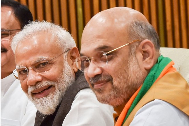 Kpray94's tweet photo. ज्ञानेश कुमार जी को पद्मविभूषण नहीं, भारत रत्न देना चाहिए ! 13 करोड़ वोट (कुल मतदाताओं का ~13.42%) काटना कोई छोटी उपलब्धि नहीं है।  
एक दौर था, जब चुनाव आयोग की सख्ती से सरकारें असहज होती थीं। आज चुनाव आयोग की निष्पक्षता पर ही सवाल उठ रहे हैं। 
 टी.एन. शेषन ने कुर्सी संभालते ही संदेश दिया था—चुनाव आयोग सरकार का  नहीं, संविधान का प्रहरी है।

#ECI