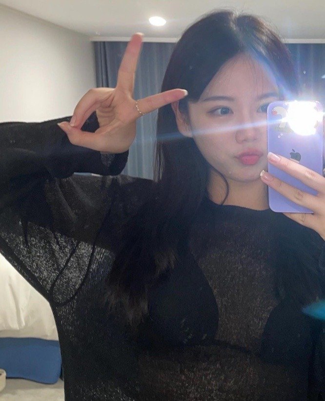 luvzinzzz's tweet photo. 🤐🤐🤐 https://t.co/F7q1lgjyZy