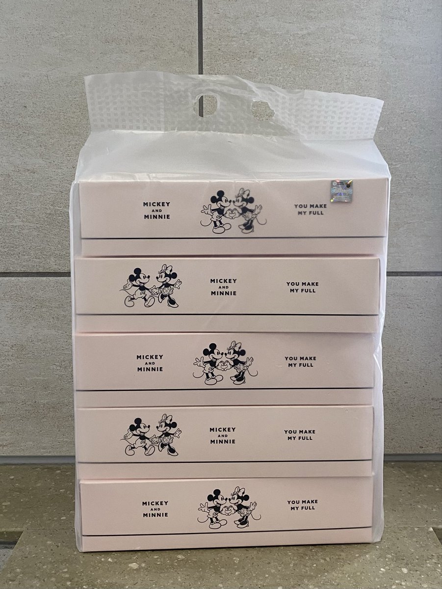 taka_kinjo's tweet photo. Mickey  and Minni

ｻﾝｴｰで買い物後
ﾚｼｰﾄを提示で
¥100✖️2ｹﾞｰﾑ

今日は2ｹﾞｰﾑでGet
✌️😆✌️

なんだかｺﾂを
掴めてきたかも🤔 https://t.co/hggNFEIGX0