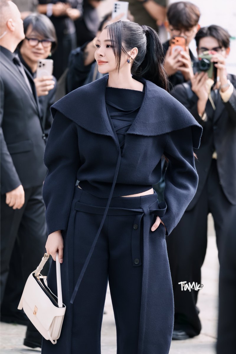 kasontam0k's tweet photo. 😎😎😎😎

#Ferragamo
#FerragamoSS27
#FerragamoXFaye
#FayePeraya
#ฝ้ายพีรญา https://t.co/fAbUjBGStE