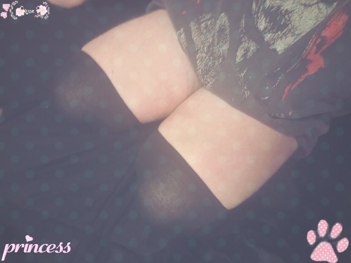 kuro_1144's tweet photo. Haaaaa I wish id get sent death/rape threatssss #puppyboy #ftm #rapethreats #deathtgreats #rapeme #sillypup #subbypuppy #femboy #furry #MLM #woof #thighs #degrademe https://t.co/jDRymHgSNy