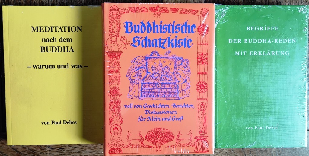 seidwalk's tweet photo. Heute kamen die letzten drei Puzzlesteine. 
Jetzt ist das Paul-Debes-Lebenswerk komplett. Mehr als für ein Leben! 
#Theravada müßte hier eigentlich Buddhavada heißen.
Für Interessenten: Das Zeitfenster schließt sich. 
Eile ist angeraten! https://t.co/Hixvj2A4qm