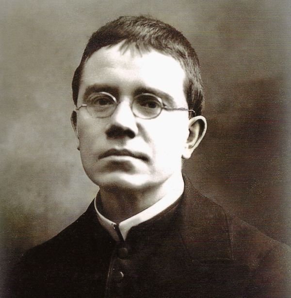 JustAdaugoijele's tweet photo. FATHER DOLINDO RUOTOLO
     A Prophet of our Time

Father Don Dolindo Ruotolo was a Neapolitan priest stigmatized miracle worker and “mouthpiece of the Holy Spirit”.

Father Ruotolo had extraordinary communications with Jesus throughout his heroic life, a life that was totally devoted to God and Holy Mother Mary. He referred to himself as “the Madonna’s little old man” and the Rosary was his constant companion.

Much of what our Lord wants flies in the face of normal human inclination and reason. We can only rise to this level of thinking through the grace of God and the help of the Holy Spirit.

We must let go of our problems, stop worrying, and trying to resolve them ourselves. We must believe, trust, and allow our Lord to rescue us from ourselves and supply our wants, needs and resolve our problems as only He can.

Jesus, You take care of it, should be the first words that come to mind and flow from our lips. After all, we have tried to do things our way and look where it has got us.

Just do as the prayer says, open our hearts and minds in love and close our eyes in trust, and ask Jesus to take care of it. He will.

On November 19, 1970 ,Don (Fr) Dolindo Ruotolo died at the age of 88. Padre Pio once said of this priest from Naples, Italy, The whole of paradise is in your soul. His name “Dolindo” means “Pain” and his life was rich with this pain. As a child, a teenager, a seminarian and a priest, he experienced humiliation, which was the realization of the prophetic words of a bishop who said You will be a martyr, but in your heart, not with your blood.

In his profound humility, he was able to hear the words of God. Even with his hidden life, he was one of the greatest prophets of the last century. He wrote to Bishop Hnilica in 1965 that a new John will rise out of Poland with heroic steps to break the chains beyond the boundaries imposed by the communist tyranny. On this postcard, he wrote words of consolation for Poland and all the countries suffering under the communist regime. This prophecy was realized in the papacy of John Paul II.

In his tremendous suffering, Dolindo became more and more a child who lived his self-offering to the Divine Father. I am totally poor, a poor nothing. My strength is my prayer. My leader is the will of God, which I let take me by the hand. My security over the uneven path is the heavenly mother Mary.

One of the treasures from the words that Jesus spoke to Dolindo was the teaching about total abandonment to God. In this novena, Jesus is talking to Don Dolindo and also to you.

THE SURRENDER NOVENA
Given by Jesus to Fr. Dolindo Ruotolo

O Jesus, I surrender myself to you, take care of everything! (10 times)