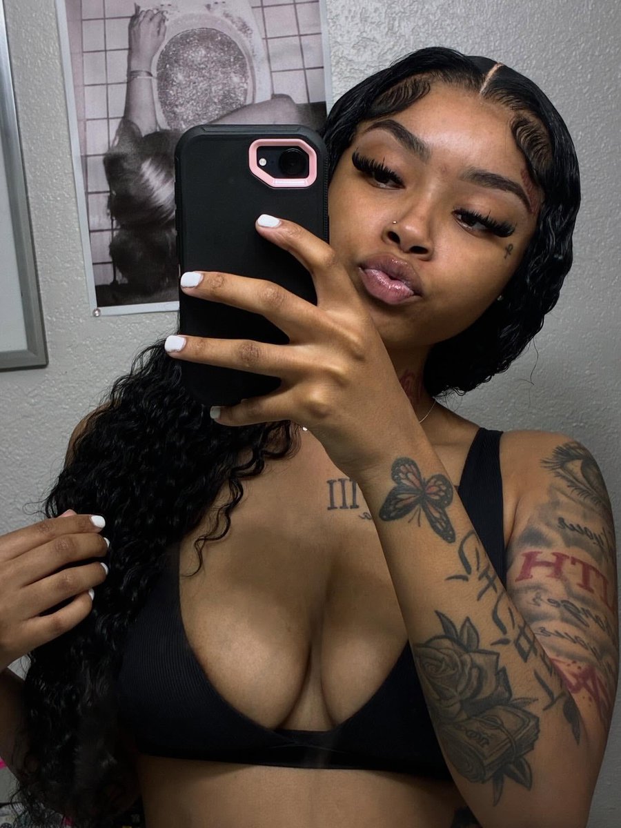 prettybrookss's tweet photo. 🖤 https://t.co/VKv6MKXCkf