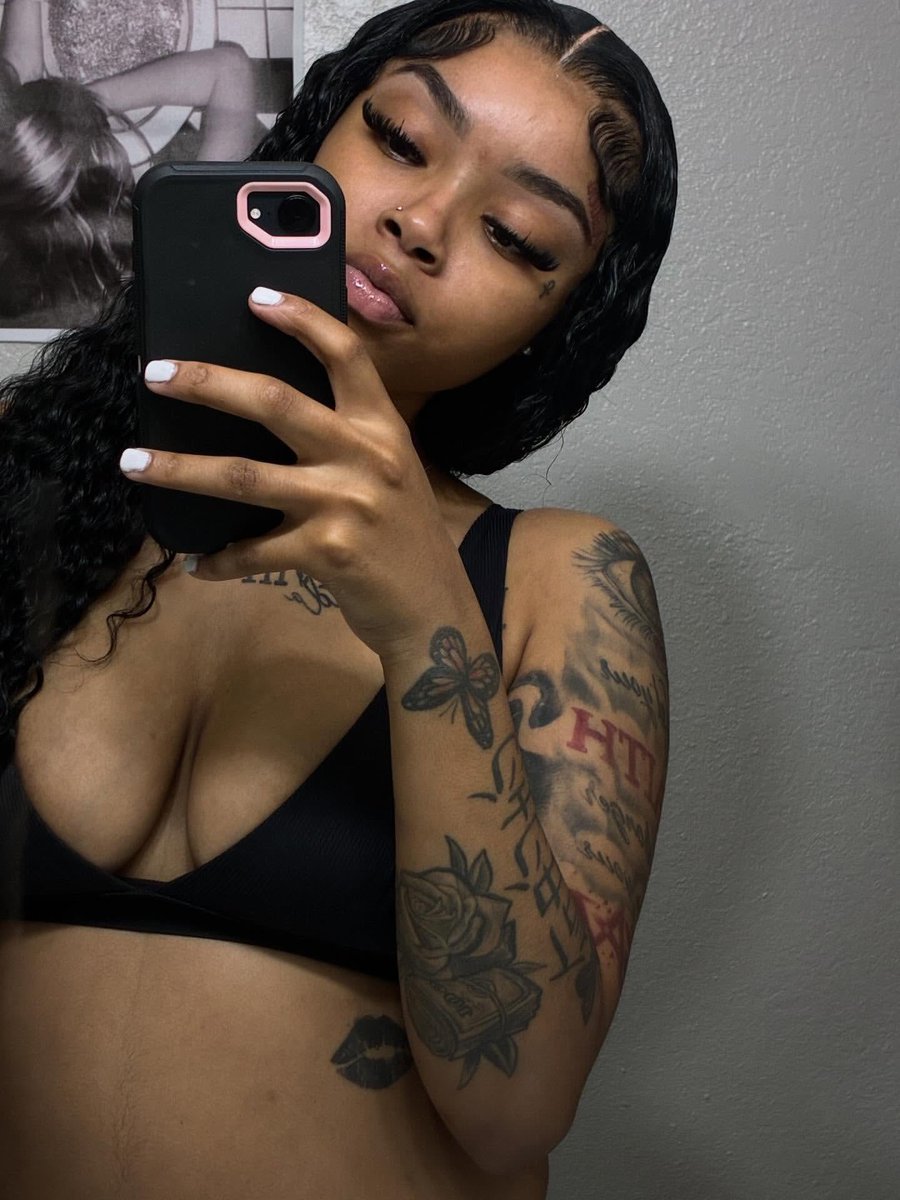 prettybrookss's tweet photo. 🖤 https://t.co/VKv6MKXCkf