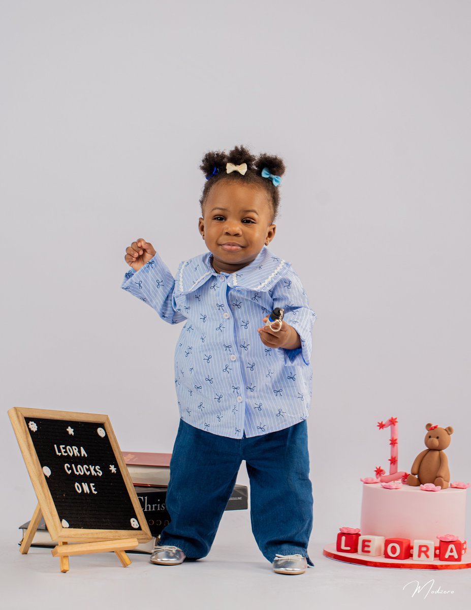 ModzeroMedia's tweet photo. “One year of being this cute? Leora is clearly not taking this assignment lightly. 🤗💫🎀
A little birthday magic, captured properly.

📩 DM  to book your session.
Instagram: @modzeromedia

#ModzeroMedia #BabyShoot #BirthdayShoot #LagosPhotographer #Photography https://t.co/s9tIdI9SiB