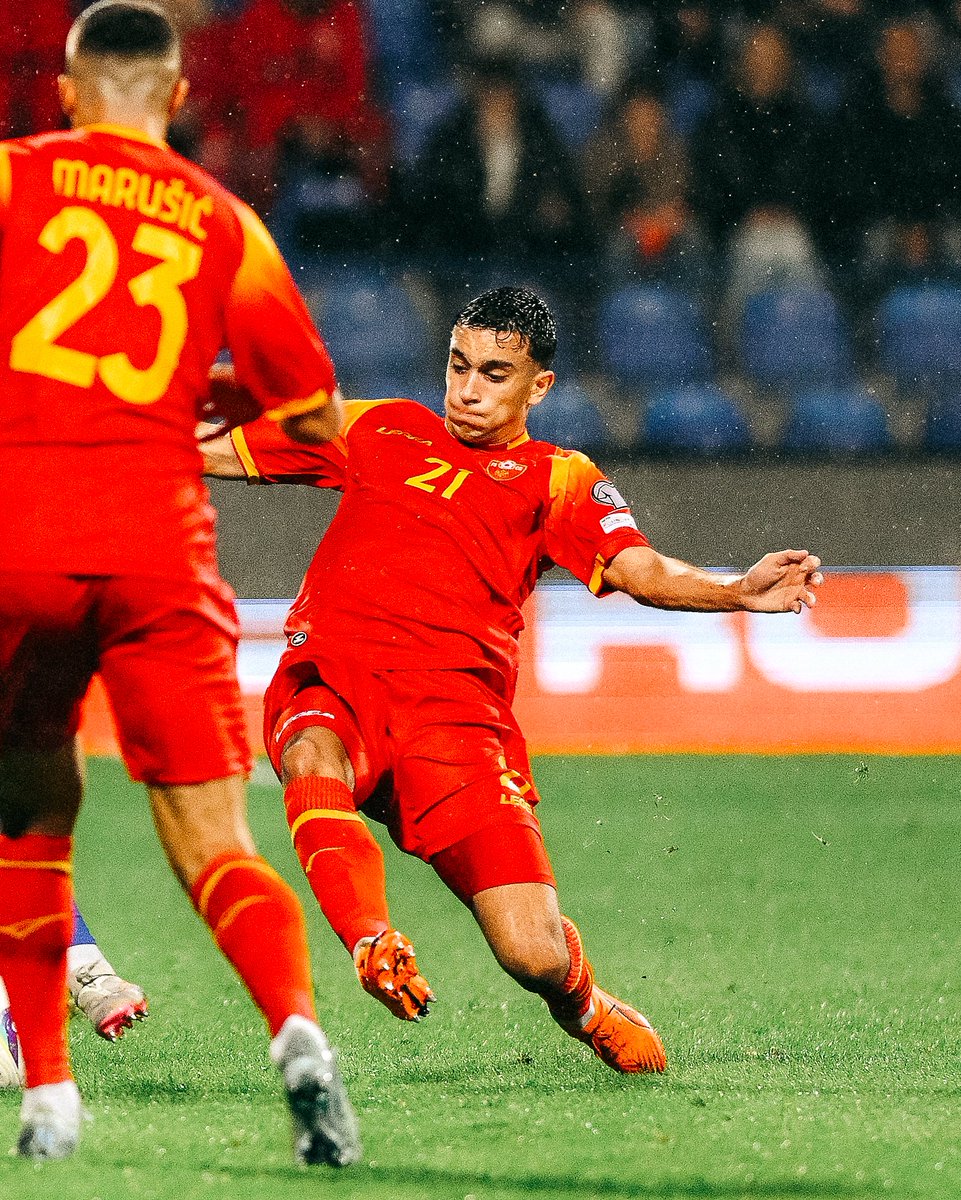 RCLens's tweet photo. Du côté des internationaux 🌏

Titulaire dans l'entrejeu monténégrin 🇲🇪 lors du succès face à Chypre (2-1) en Ligue des Nations, Andrija Bulatovic a disputé l'intégralité de la partie et honoré sa 10e sélection avec les Hrabri Sokoli. 💪

🔜 🆚 🇦🇲 le 28/09

#FiersDEtreLensois https://t.co/K3eXlcNq0B