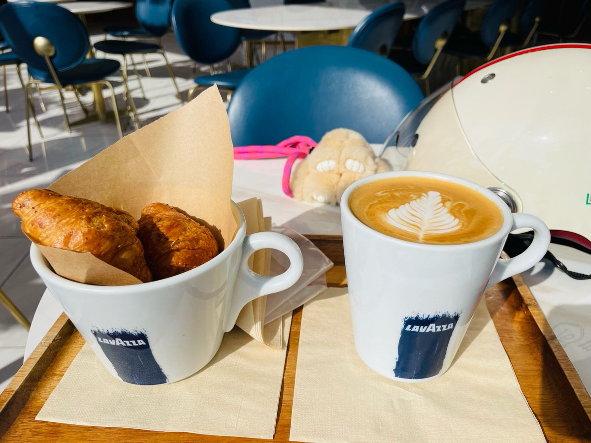 rikuhai453358's tweet photo. Hey! Got an extra coffee this morning – wanna grab a quick chat and split a pastry later ， https://t.co/w8FyzN3fJL