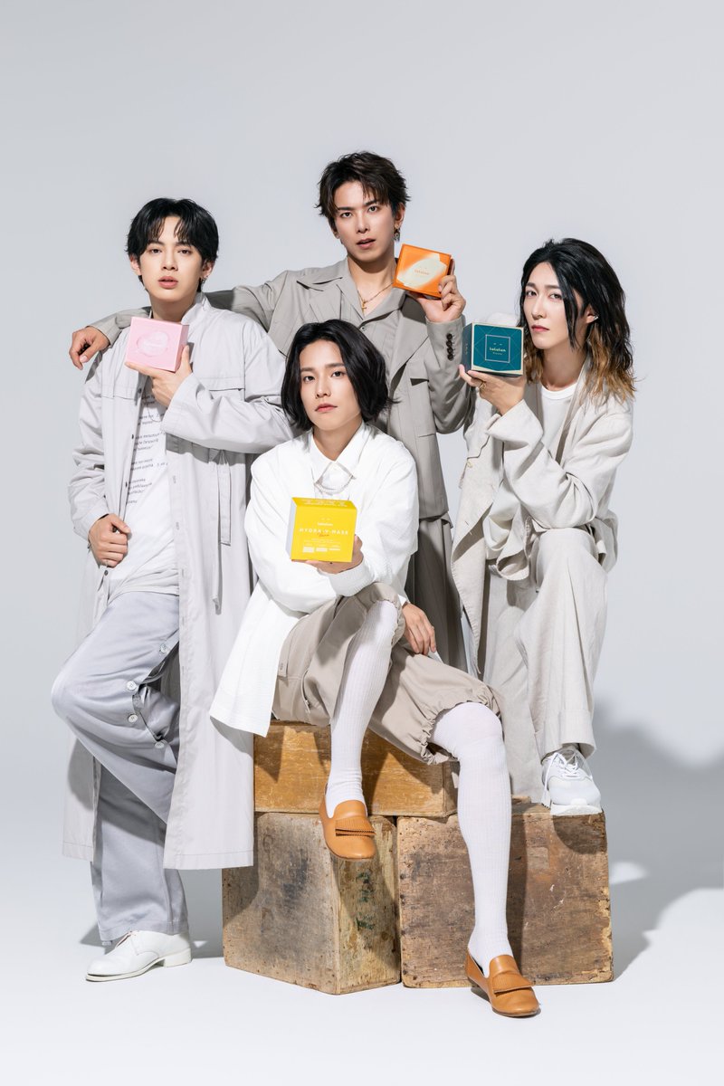wwschannel's tweet photo. モナキ、ルルルン新ビジュアルでクールな表情！『#モナキ解禁』がXトレンド入り

▼記事・写真の詳細はこちら
https://t.co/484UQAxeQm

#モナキ #じん #サカイJr #ケンケン #おヨネ
@monaki_official
@at_jam
@CRcrownland
#ほんまやでなんでやねんしらんけど #純烈 #酒井一圭 #ジュニ様
@crownrecord