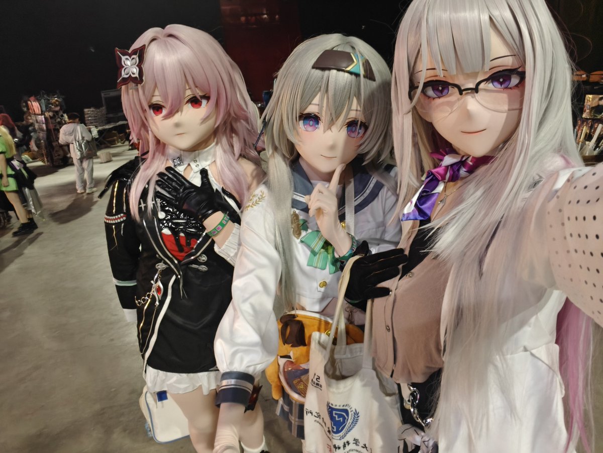 littleorange13's tweet photo. 绒绒号截稿日，出门取材啦 https://t.co/4JgmX3fccB