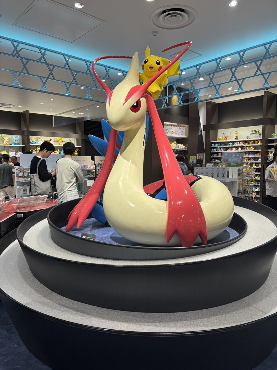 conpasu_mitaku's tweet photo. 10パック当選の2パックでリザードンとジラーチ出てきて普通に泡吹いて倒れた https://t.co/Q52CMebJN9