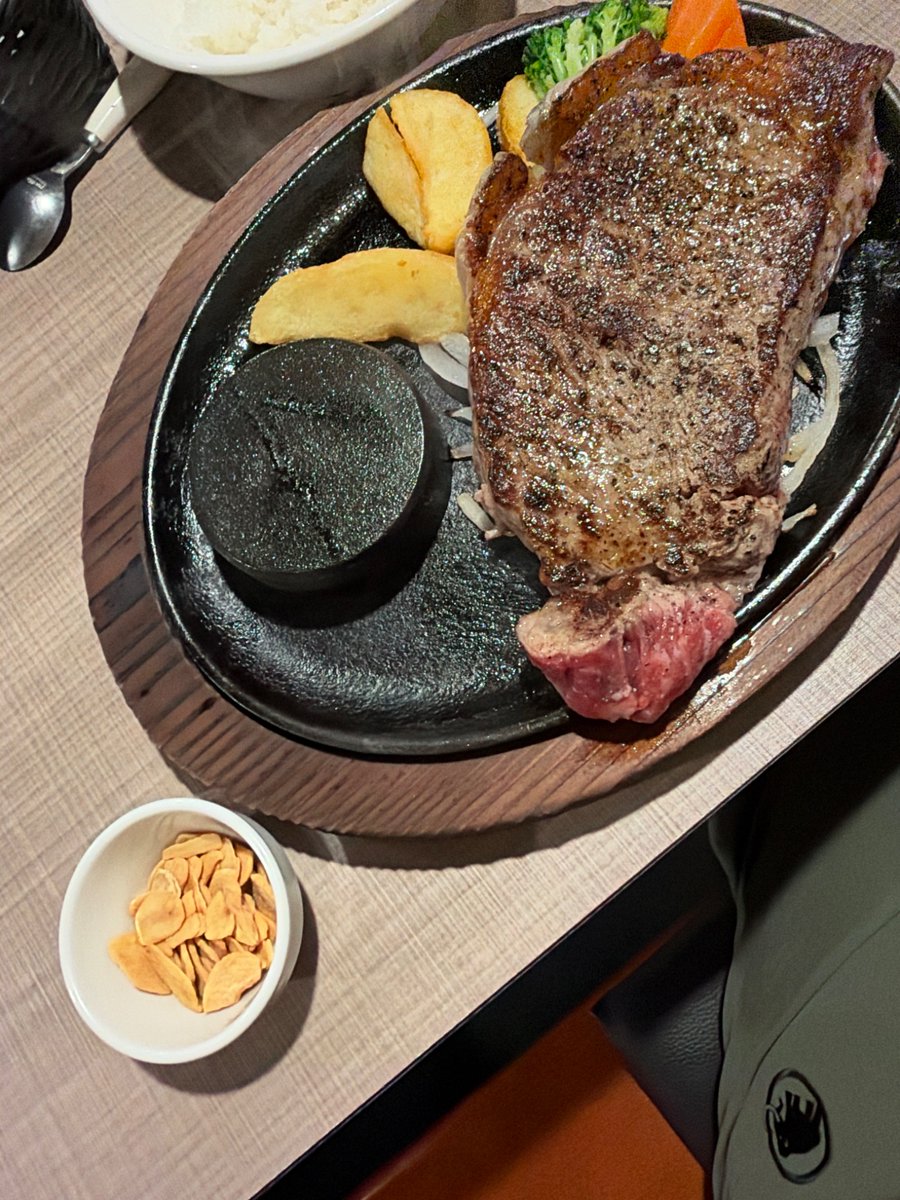 mousou_engine's tweet photo. 肉の日、だね🍖
家族できやすいね。 https://t.co/iDmqZsacSS