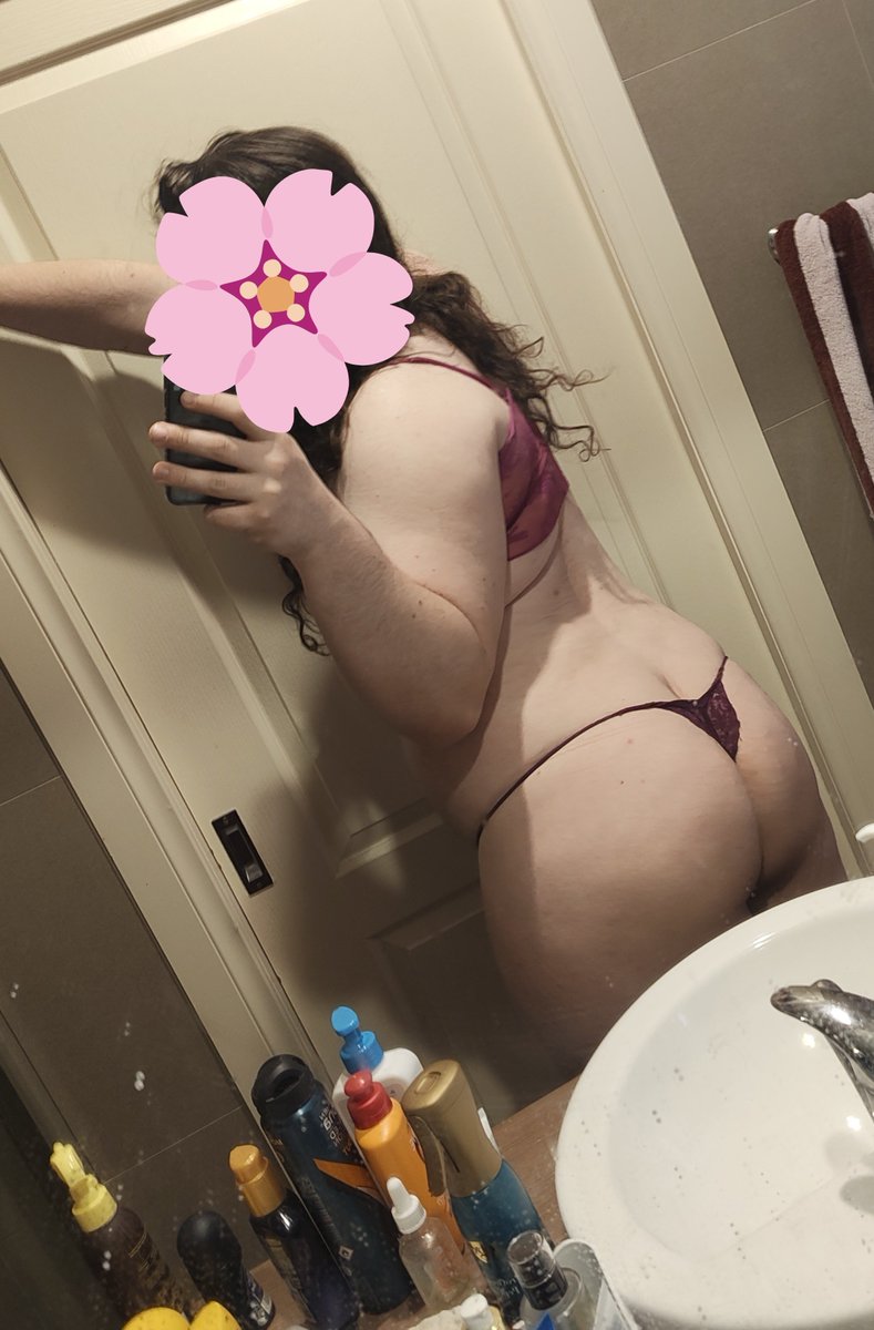 Username38501's tweet photo. Thicc tummy femboy ~ (⁠〃ﾟ⁠3ﾟ⁠〃⁠) ~
#femboy #booty #gooner #butt #tummy #thicc https://t.co/T3k512mliR