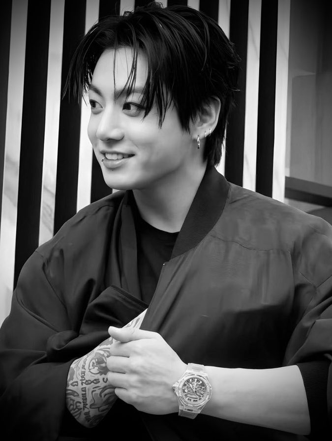 lf_rosana's tweet photo. 26/09/2026 11:11
My daily wish for you,mi niño: Stay healthy & safe, enjoy, be yourself & always happy…please 🙏🏼
YOU’LL ALWAYS BE MY FOREVER SINGER…MY MAGIC SHOP💜
I’ll keep falling in love with u every day…in every life…🥹🤟🏼♾️✨
#JungKook #JK #정국 #MyEverything @BTS_twt💜 https://t.co/XgJ85mIyiZ