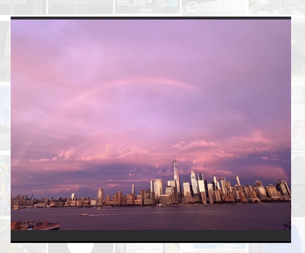 AboveVolley's tweet photo. aye Mother Nature, show out! bin 🗑️. 
#nyc #camera #photography https://t.co/3tq2XA59Ze