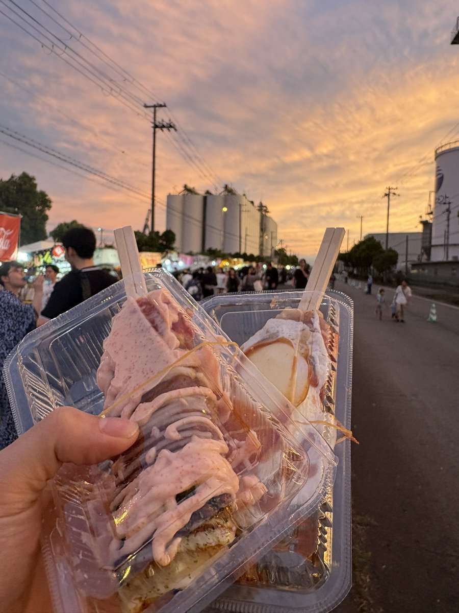 Des2k7o's tweet photo. 祭り飯テロ https://t.co/Wv7cp9Iwgf