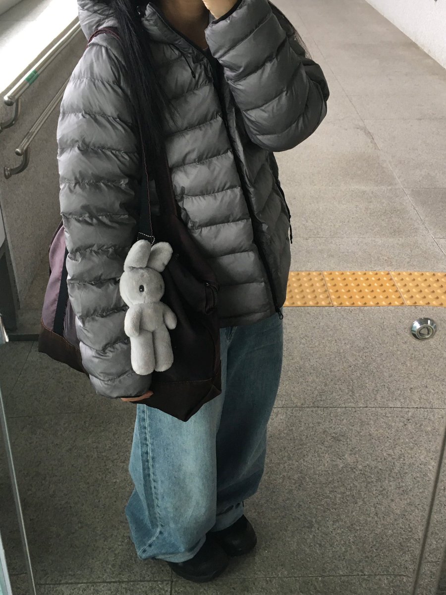 _sizip's tweet photo. #제품제공 

#RT 추첨 1분께 올리브영 3만원 기프트카드를 드립니다 😙🏂 (10/6 발표!!)

르꼬끄 회색 경량 패딩 어디든 휘뚜루마뚜루 입을 수 있어서 너무 맘에 들어요 -//- ♡ ♡ ♡ https://t.co/s0HJoNe0Ah