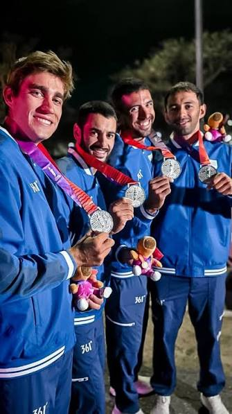 BuenasUruguay's tweet photo. 🇺🇾JUEGOS ODESUR 2026: #CANOTAJE MATÍAS OTERO, JULIÁN CABRERA, SANTIAGO MELO Y MARTÍN GORRITI FUERON DE PLATA 🥈EN EL KAYAK DE CUATRO (K4) SOBRE 500 METROS. https://t.co/30Uvke1eW4
