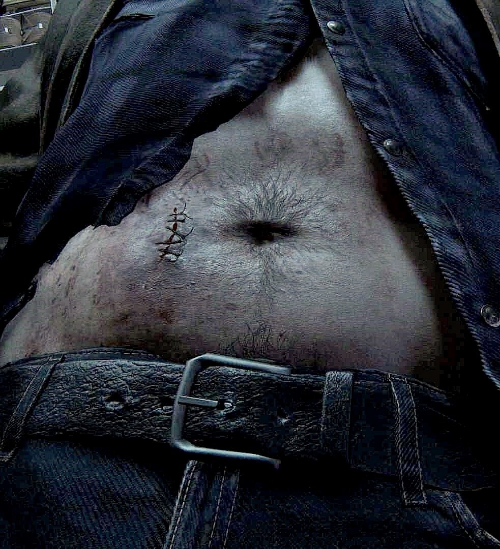 elliespundit's tweet photo. Since it's Joel Miller's birthday, we should celebrate by nuzzling, licking and biting into that beautiful pudgy tummy of his https://t.co/Y2dwdOOLm7