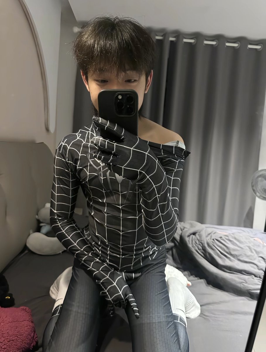 enen626829's tweet photo. 黑蜘蛛可以吗 https://t.co/aeJ6Ab9550