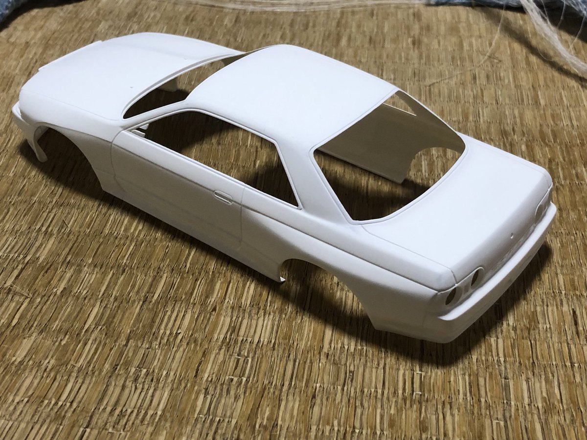 UhGPI5mLKPDsYVE's tweet photo. 最近はカープラモ熱が再燃中w。
パーティングラインを消してヤスリ掛けまで進んだ。
しかし連日雨で塗装が進まないw。
フジミは手がかかるけど、悪くは無いんだよなーw。 https://t.co/B47bGBz6zf