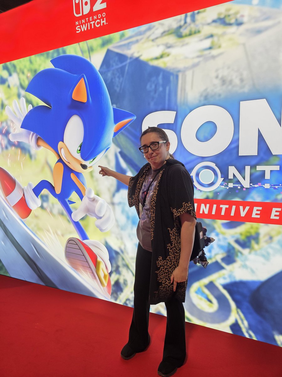 Leetendo66's tweet photo. @sonic_hedgehog BRO WHAT ARE YOU DOING WITH NINTENDO AT THE NINTENDO AREA? https://t.co/QPlF3G3LJz