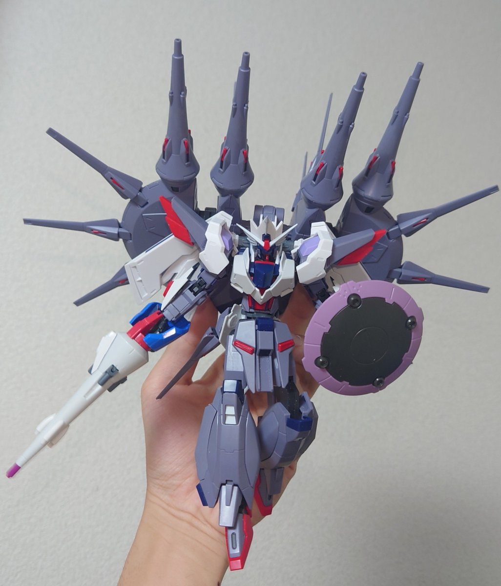 kuma_moon9's tweet photo. ネクスポ後のモチベでレジェンド〜

倍プッシュしたドラグーン、サイドスカートの分は4基全部リアスカートに。
重すぎる………。 https://t.co/K0XffXnkH1