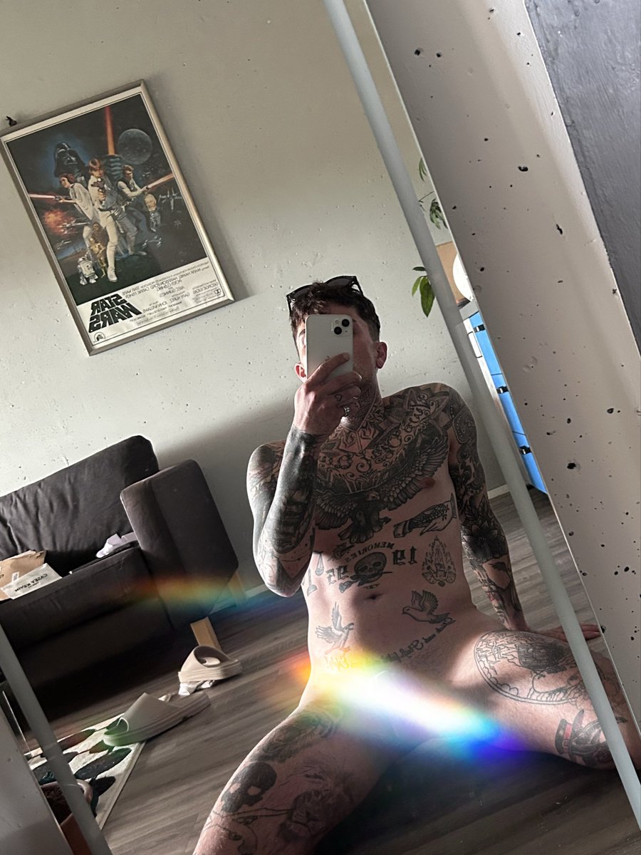 Benno_jamin's tweet photo. Jetzt teilen! 😈😏 https://t.co/YCIjPtMcVh