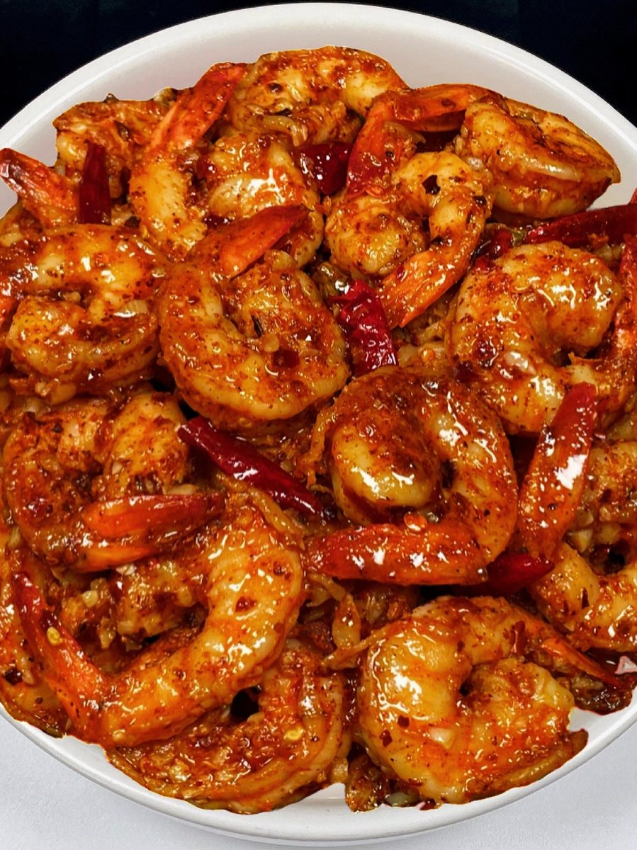 natehadi732038's tweet photo. Just nailed this 15-minute garlic butter shrimp with steamed rice—quick, flavorful, and way better than takeout! https://t.co/nWQ2p9fXfe