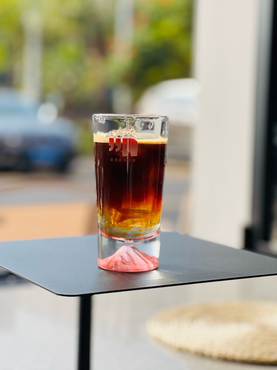 MichaelePerf's tweet photo. Momento de descanso rápido , mi mente ya está en el café con mis amigos, no en los informes pendientes https://t.co/uji0A4oKQH