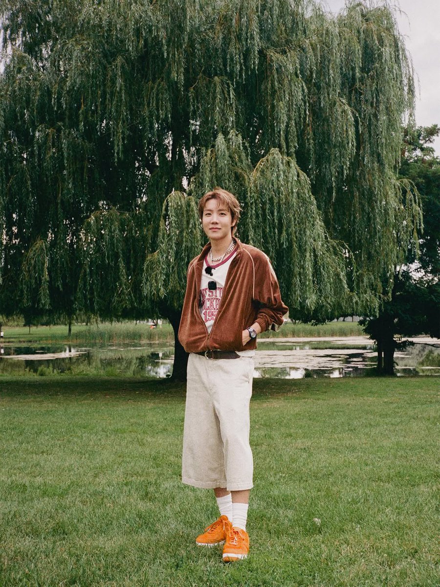 _BTSMoments's tweet photo. [📸 Instagram Post — #BTS Official] (2/2)

(https://t.co/X5UsiCVnhK) https://t.co/agZD1d20ts